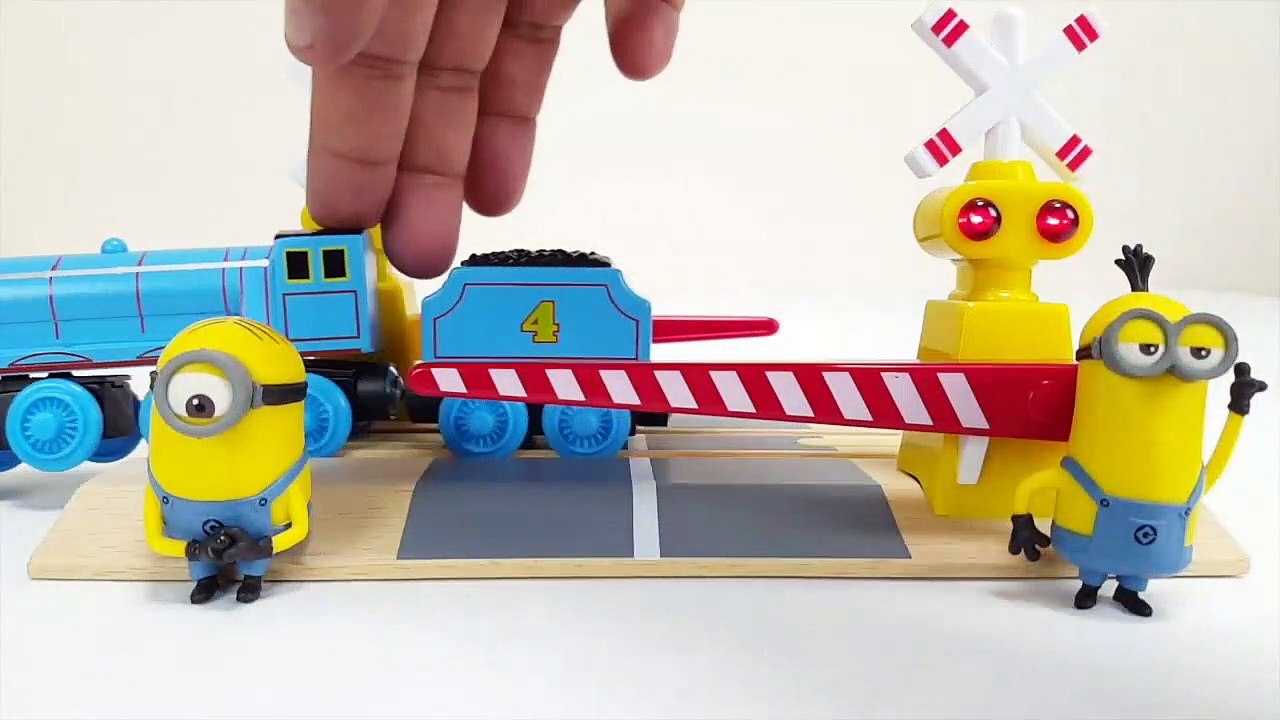 Learn Colors for Kids Minion Into the Box Thomas Friends Chuggington Special Selection #23