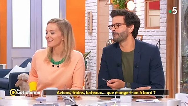 Logistique, qualité, goût : Un spécialiste explique à quel point la restauration dans les avions est une galère ! Regardez