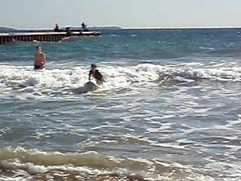 SURF A MANDELIEU