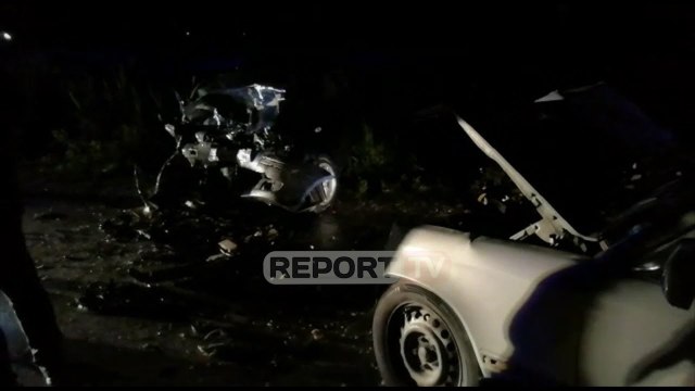 Report Tv - Aksident në aksin Lushnje-Berat, plagosen 7 persona, mes tyre dhe tre fëmijë të mitur