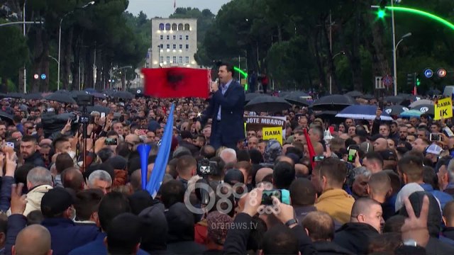 Opozita rrit aksionin opozitar: Protesta në 11 maj, nga e enjtja bllokohen rrugët