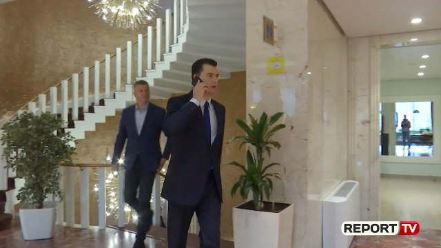 Report TV - Koalicioni opozitar/ Basha nënshkruan me aleatët, në takim edhe Bujar Nishani