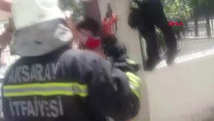 AKSARAY Oyun oynarken, tel çitlere eli saplandı