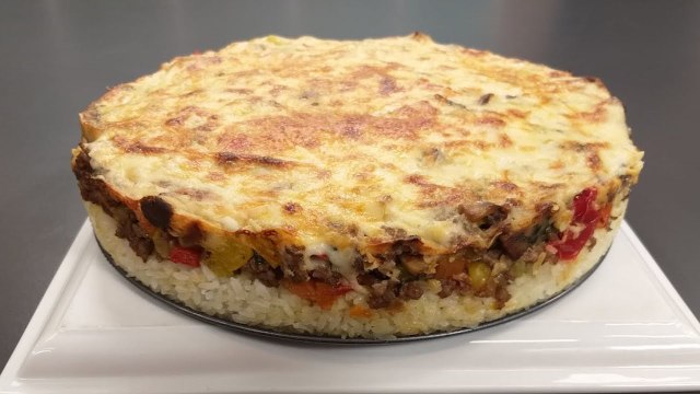 Rreze Dielli 25 Prill 2019 - Të Gatuajmë me Znj. Vjollca P1 Tavë me oriz, mish të grirë dhe perime