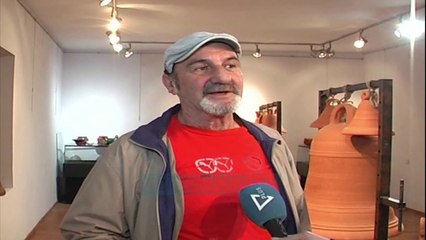 100 këmbana qeramike zbukurojnë Korçën - News, Lajme - Vizion Plus