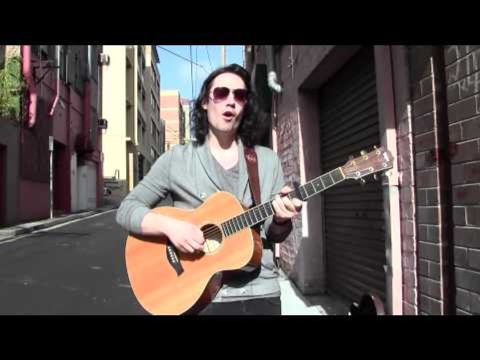 Andy Brown "Tinman" (Live and Acoustic on the AU sessions)