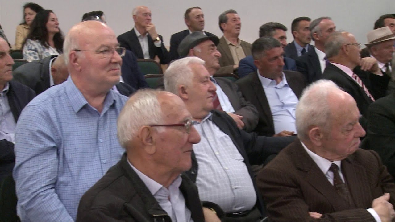 Ndahen Çmime per ata që kontribuan ne gazetën "Tropoja"