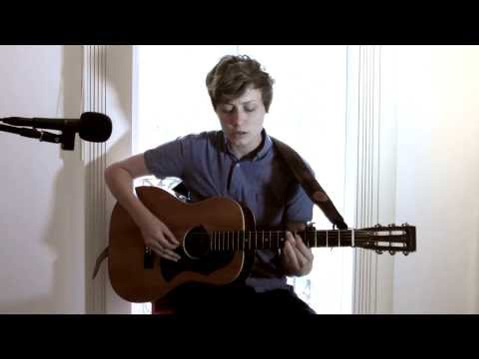 LIVE: Mo Kenney (Canada) "The Happy Song" - Acoustic Session
