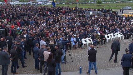 Descargar video: Shënohet 20 vjetori i masakrës në Mejë të Gjakovës-Lajme