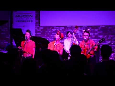 The Barberettes Performing Be My Baby at MU:CON 2014