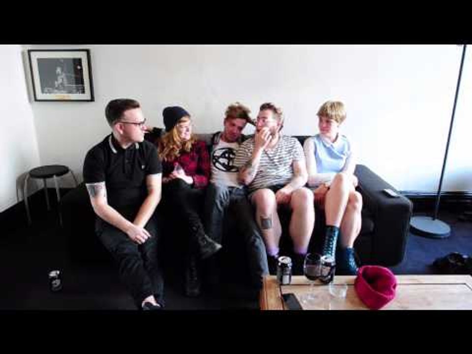 Perfect Pussy talk about Australian Spiders wit...