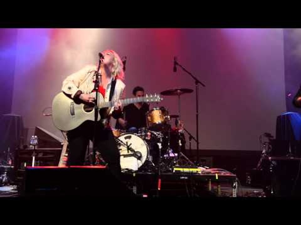 Elle King performs live at Perez Hilton's One Night in Austin SXSW 2015
