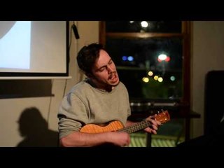 Brendan Maclean covers Robyn's "Dancing On My Own" on the Ukulele at the AU sessions