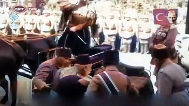 Atatürk'ün yapay zeka ile renklendirilmiş videosu