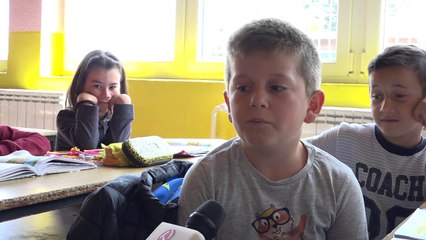 Shkolla e Shishovës, dy klasa mësojnë në një vend