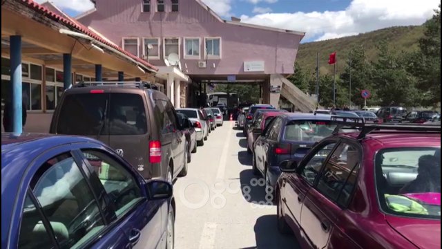 RTV Ora – Fluks në Kapshticë, shqiptarët kthehen në vendet e punës pas Pashkëve