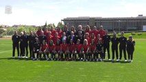 Foto Oficial de la Selección Española Femenina Antes de Viajar a Francia