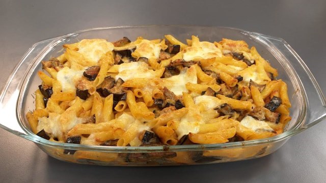 Rreze Dielli 2 Maj 2019 - Të Gatuajmë me Znj. Vjollca P1 Makarona furre me patëllxhanë