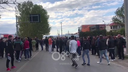 Opozita bllokon rrugen ne Korce