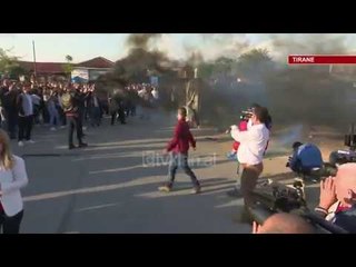 Opozita bllokon akset ne 12 qarqe