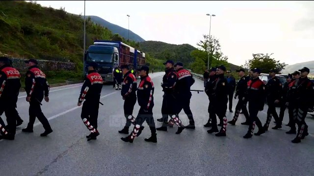 Protesta e opozitës në Gjirokastër (Pa koment) - Top Channel Albania - News - Lajme