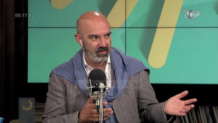 Wake Up/ Facundo Agudin, dirigjenti që sjell publikun në skenë