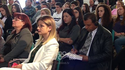 RTV Ora - Të rinjtë s`kanë besim te politika