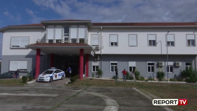 Morën gjysmën e tokës te Spitali i Traumës me letra false, arrestohen pronarët fiktivë