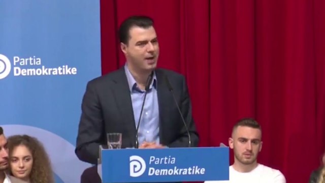 BASHA NË LEZHË RAMA HUMBI BASTIN PËR SHKURAJIMIN E SHQIPTARËVE