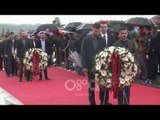 RTV Ora - Përkujtimi i dëshmorëve ndan politikën shqiptare