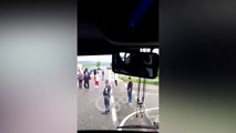 RTV Ora - Makina përplas motoçikletën në aksin Lezhë-Shkodër, plagosen burrë dhe grua