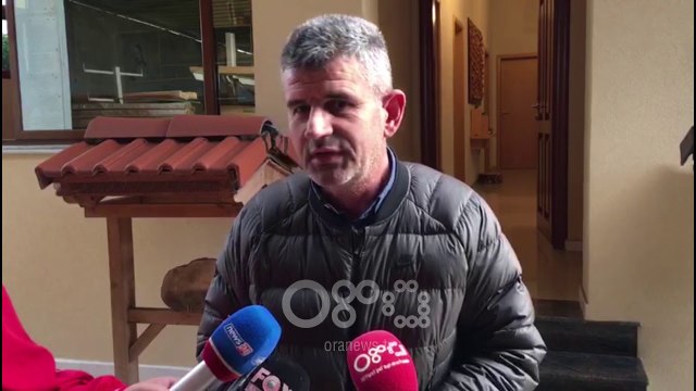 RTV Ora - I vodhën paratë dhe makinat, pronari në Patos: Jemi grabitur tre herë