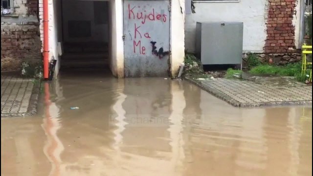 Pa Koment - Foto/ Lezha “nën pushtetin” e ujit - Top Channel Albania - News - Lajme