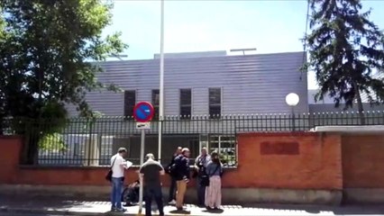 Los Medios de Comunicación Esperan la Salida de Borja de la Comisaría de Delicias, en Valladolid