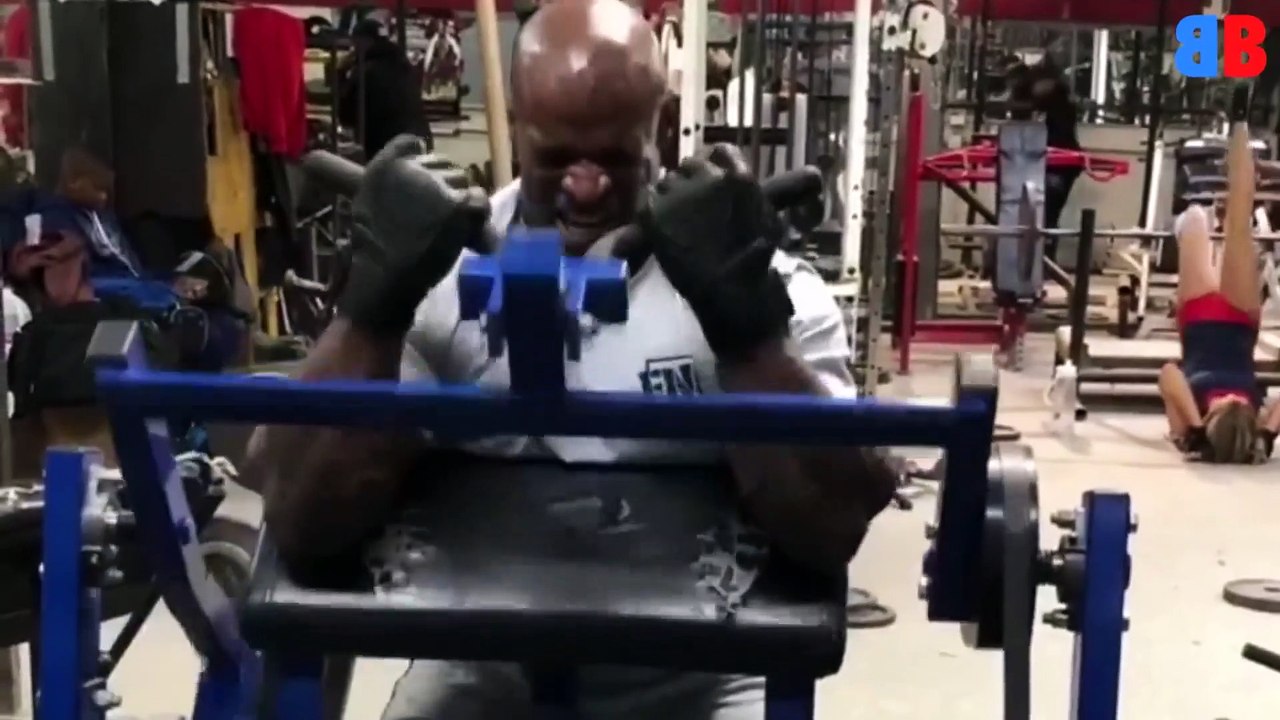 Séance de muscu pour Ronnie Coleman.
