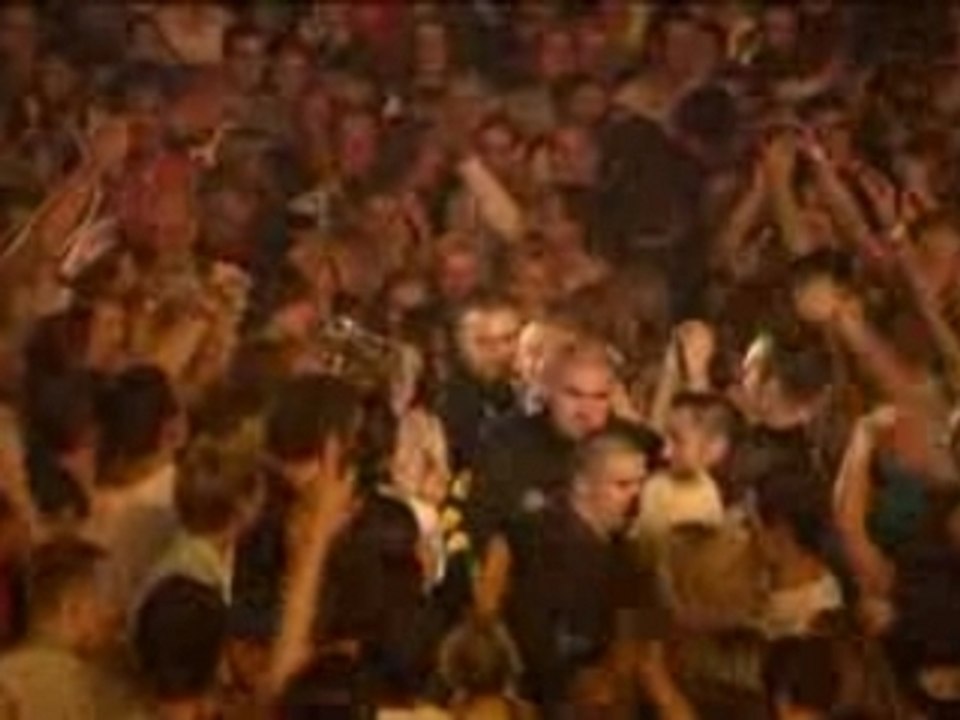 Milk inc lonely (supersized live)