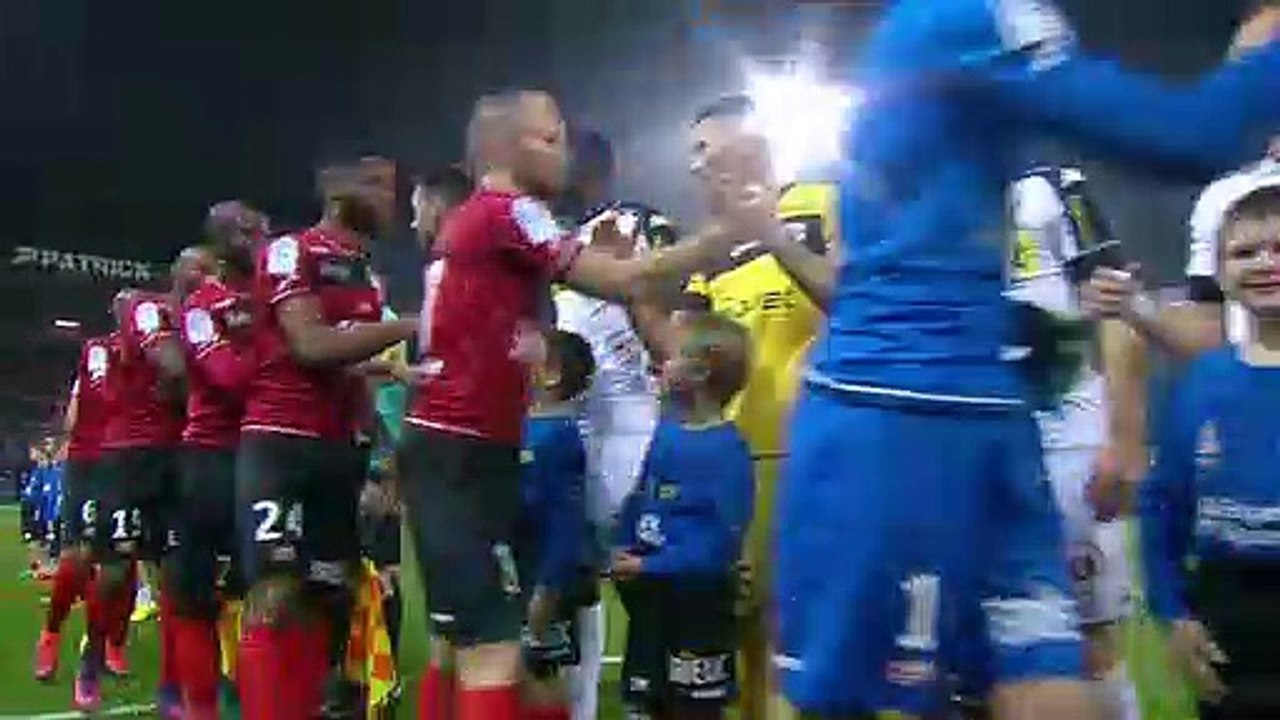 J11 EA Guingamp - Angers SCO (1-0) - Résumé - (EAG - SCO)   2016-17