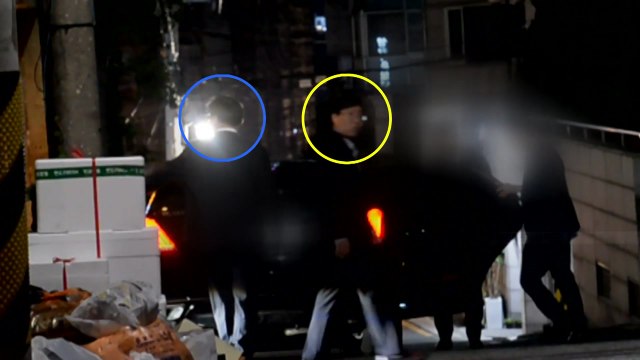 회동 참석 기자 셋이서 식사, 사적인 모임 ...한국당, 서훈 국정원장 고발 / YTN