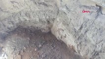 KONYA Karapınar'da, 25 metre derinliğinde yeni obruk oluştu