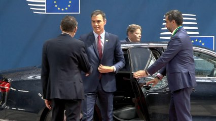 下载视频: Sánchez llega al Consejo Europeo informal