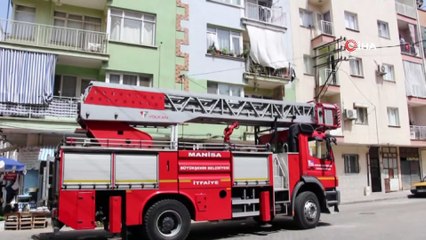 Arkadaşları kapıyı kitleyip gitti, küçük kızlar evde mahsur kaldı