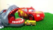 Disney Pixar Green Colors Cars TOMICA Lightning McQueen Mack Truck Mater into the Dive Rhinoceros
