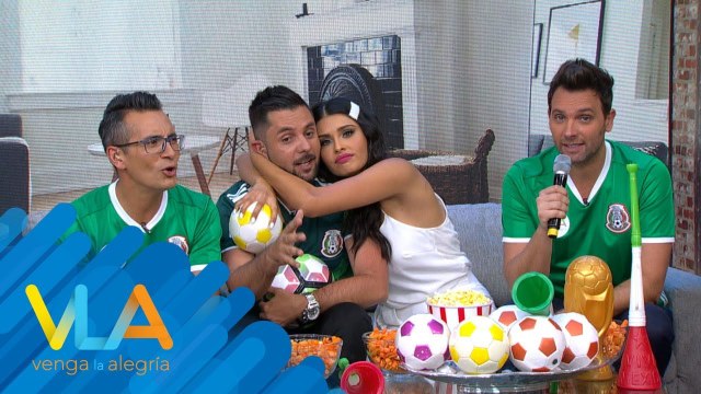 ¿Te gusta ver el futbol al lado de tu pareja? | Venga La Alegría