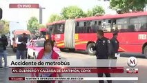 Camioneta de valores choca contra Metrobus en Eje 1 Poniente