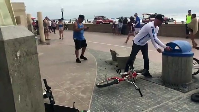 En BMX il détruit un banc en béton en tentant une figure !