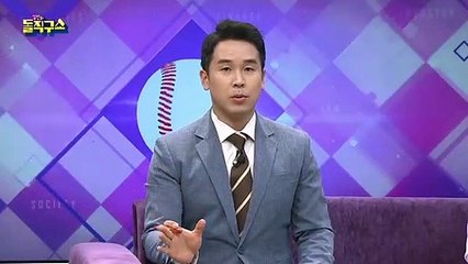 맨발의 치매 할머니에게 신발 벗어준 여학생