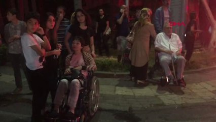 ÜSKÜDAR'DA HASTANEDE YANGIN; HASTALAR TAHLİYE EDİLİYOR