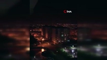Beypazarı'nda dolu alarmı... Belediye anons yaptı, vatandaşlar araçlarıyla kapalı alanları doldurdu