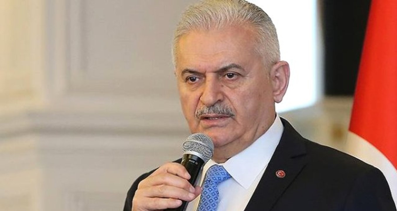 Binali Yıldırım'dan göçmenlerle ilgili dikkat çeken mesaj: Güvenlik sorunu oluşturursa kulağından tutar atarız