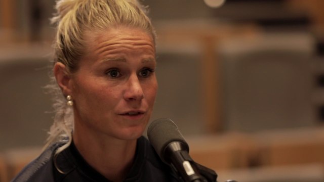 ‏Amandine Henry, capitaine des Bleues : Si j'avais été un garçon, je ne serais peut-être pas dans l'Équipe de France